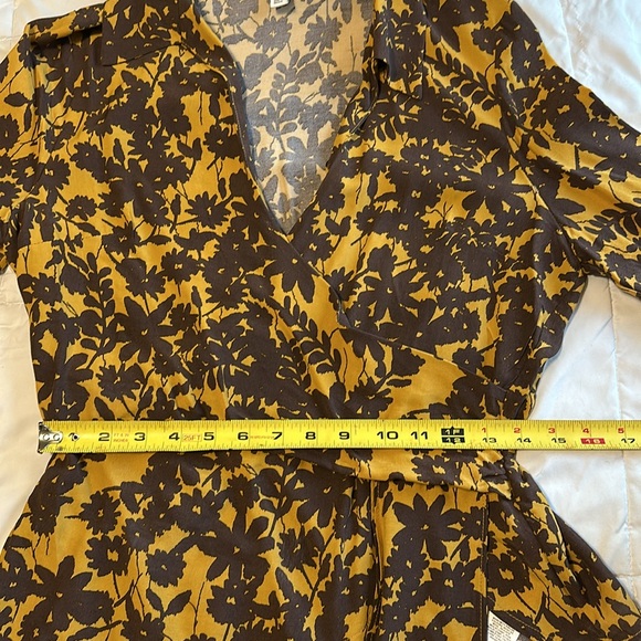 TopShop Floral Jacquard Top Yellow & Brown Blouse  - Size 8 - Picture 6 of 7